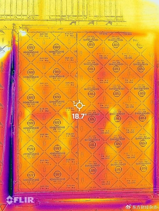 超薄冷库门选型指南：新型保温材料取代聚氨酯